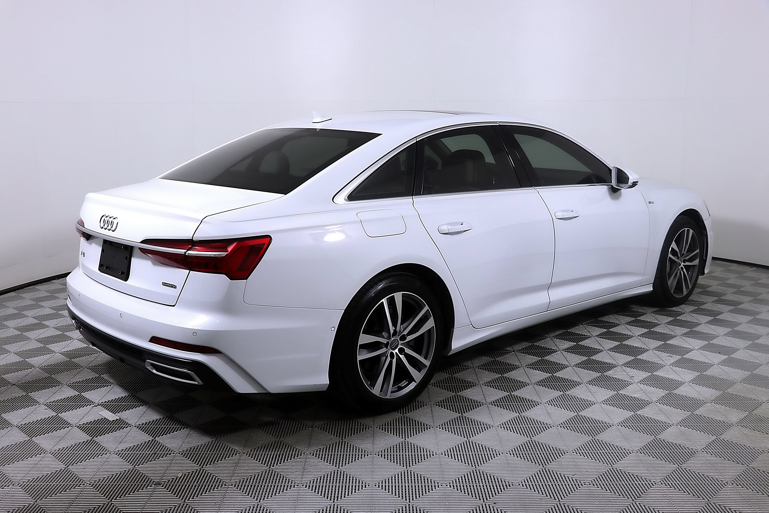 Used 2019 Audi A6 3.0T Premium Plus w/ Premium Plus Package AWD/4WD image 7