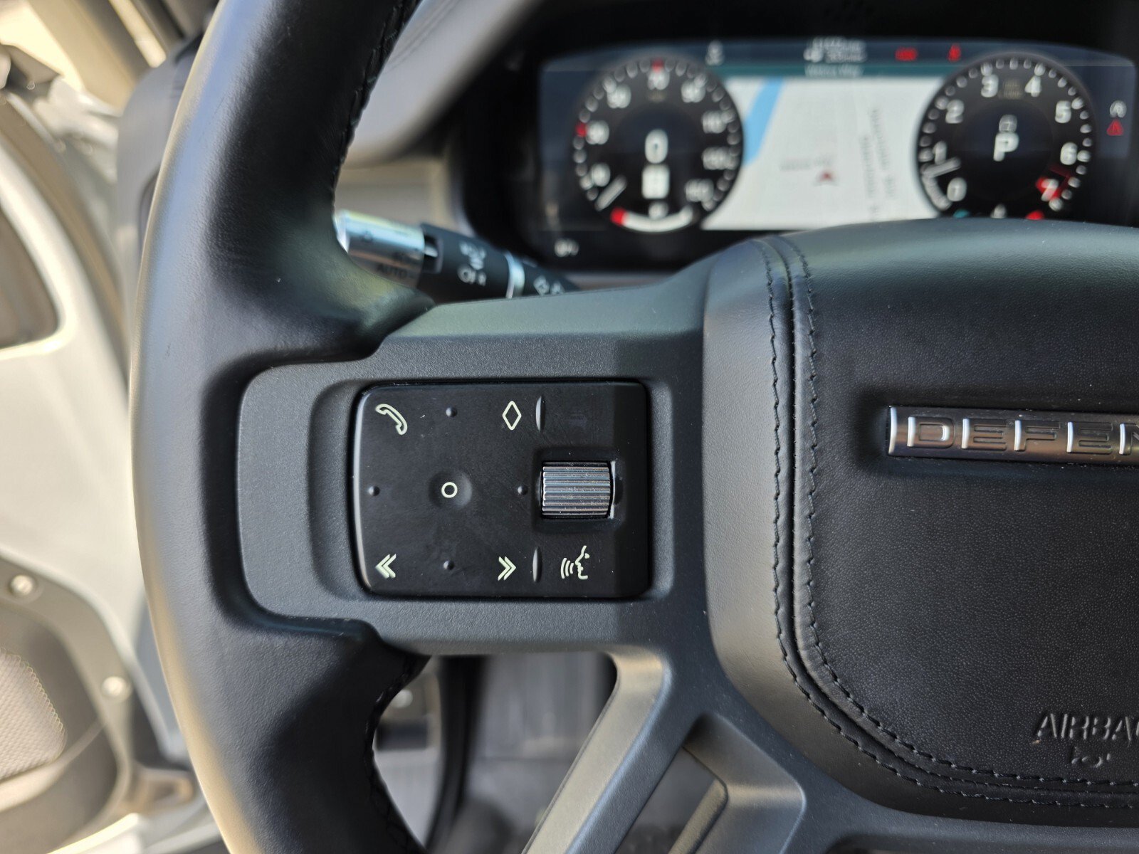 Used 2021 Land Rover Defender 110 X AWD/4WD image 19