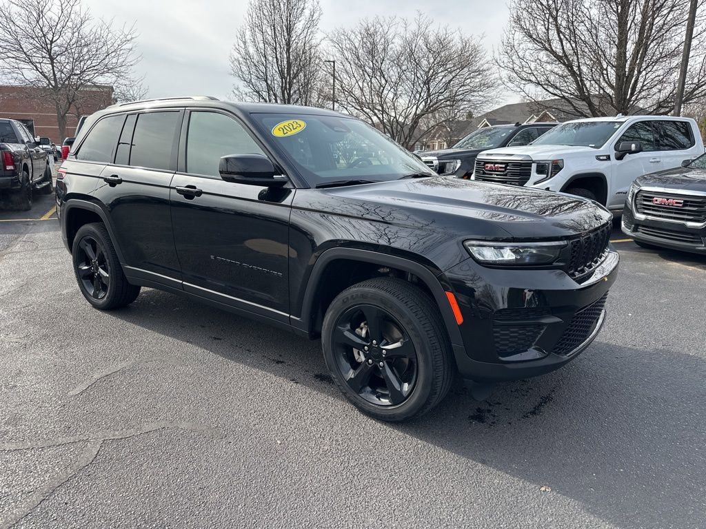 Used 2023 Jeep Grand Cherokee Altitude