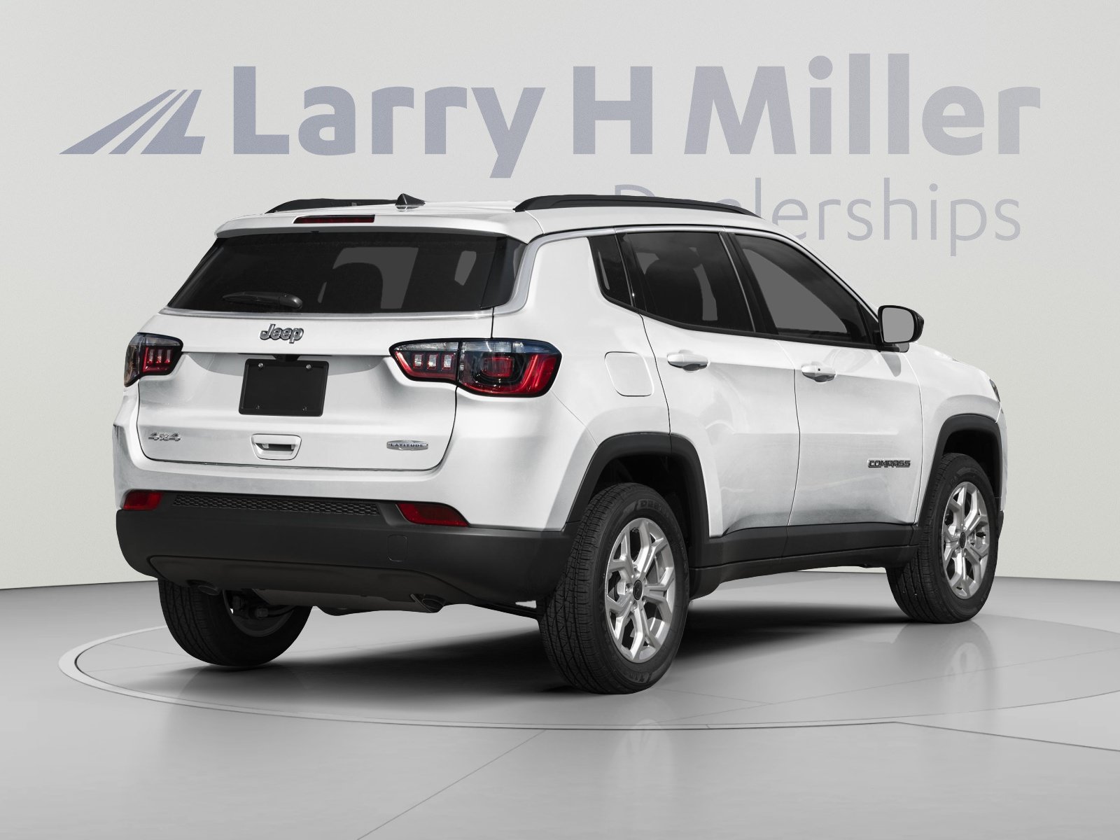 Used 2025 Jeep Compass Latitude w/ Convenience Group AWD/4WD image 4