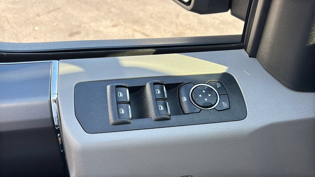 Used 2019 Ford F150 XLT w/ Equipment Group 302A Luxury AWD/4WD image 12