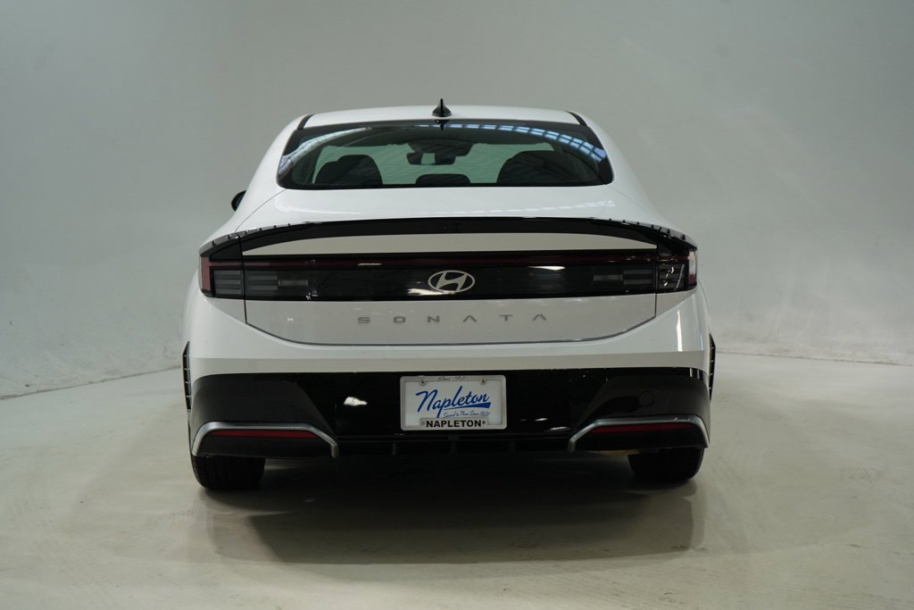 Used 2025 Hyundai Sonata SEL FWD image 6