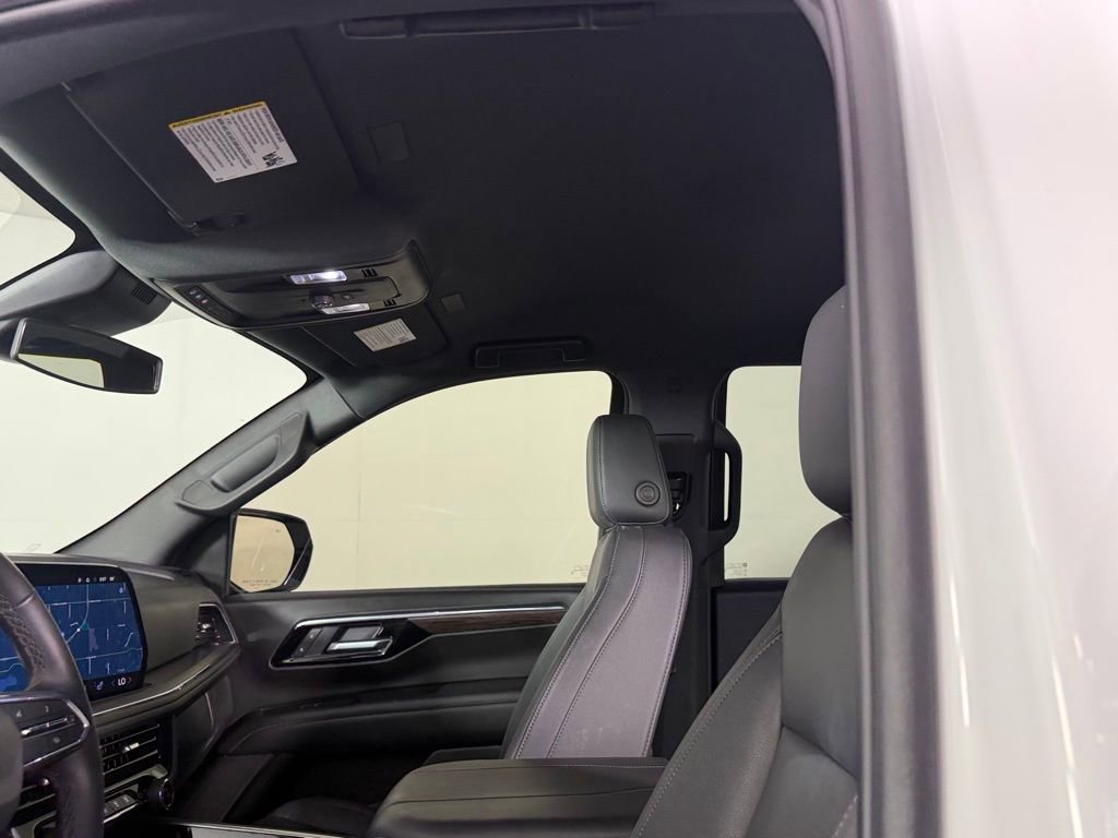 Used 2025 Chevrolet Tahoe LT image 28
