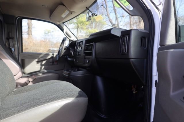 Used 2023 Chevrolet Express 2500 w/ Driver Convenience Package image 28