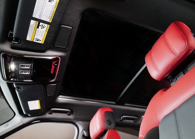 Used 2022 Land Rover Range Rover Sport HST image 24