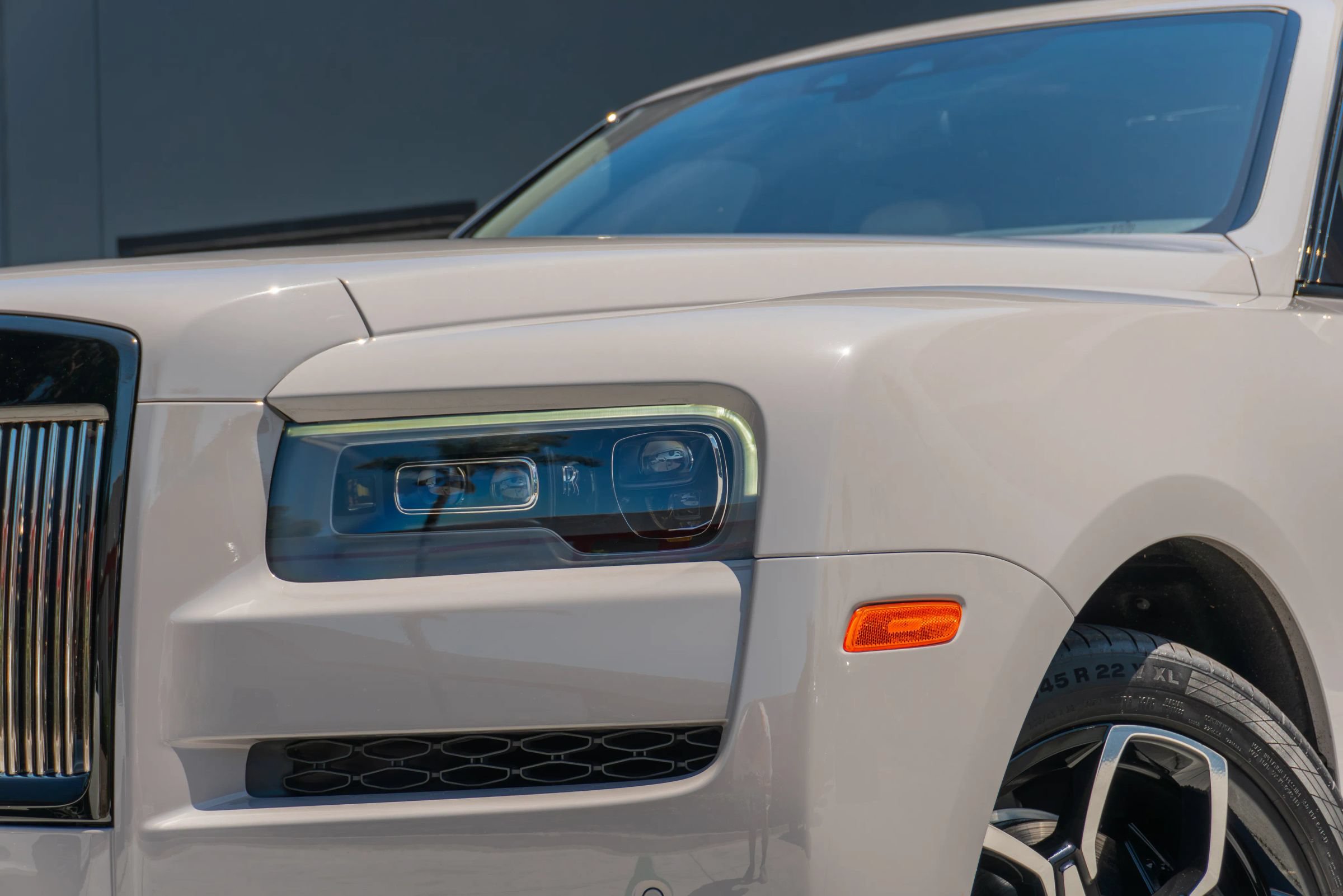 Used 2024 Rolls-Royce Cullinan Black Badge AWD/4WD image 24