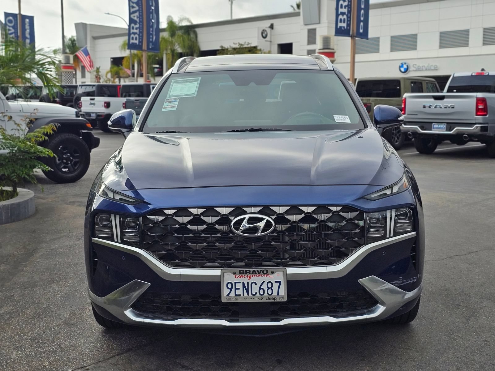 Used 2023 Hyundai Santa Fe Calligraphy FWD image 2