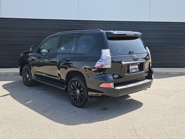 Used 2021 Lexus GX 460 Luxury w/ Accessory Package AWD/4WD image 3