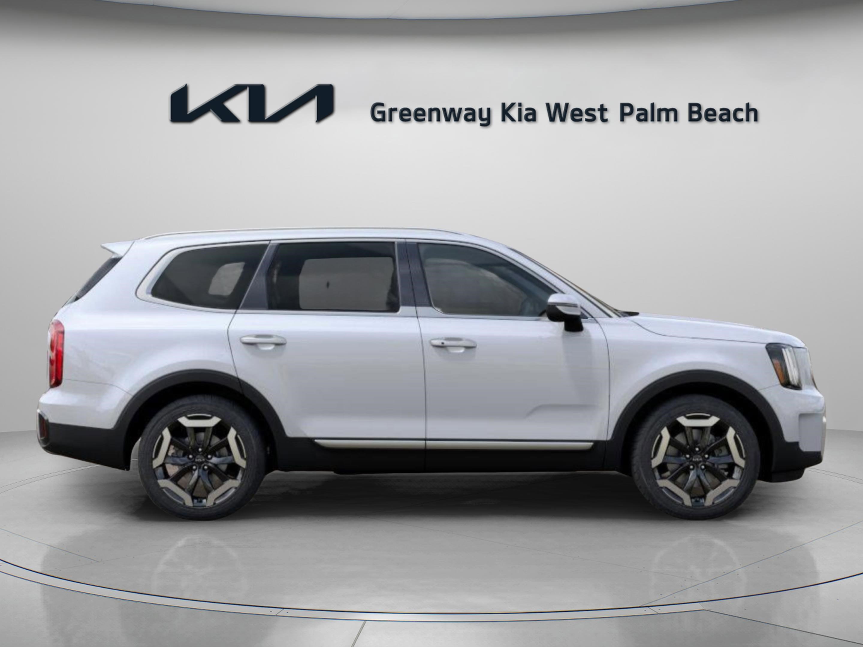 New 2025 Kia Telluride S image 9