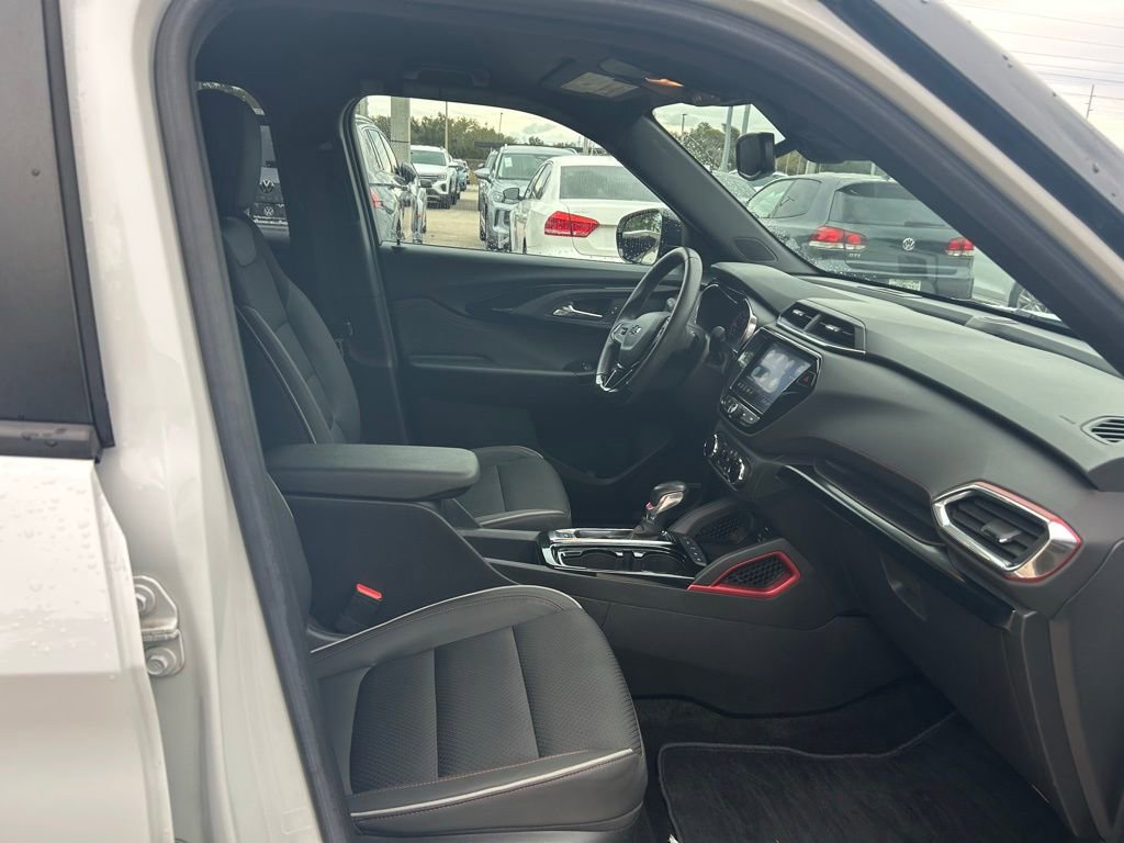 Used 2021 Chevrolet TrailBlazer RS w/ Technology Package image 34