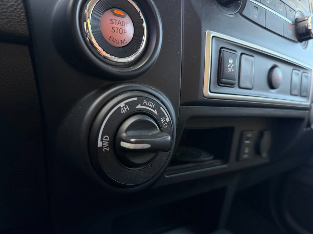 Used 2017 Nissan Titan S AWD/4WD image 15