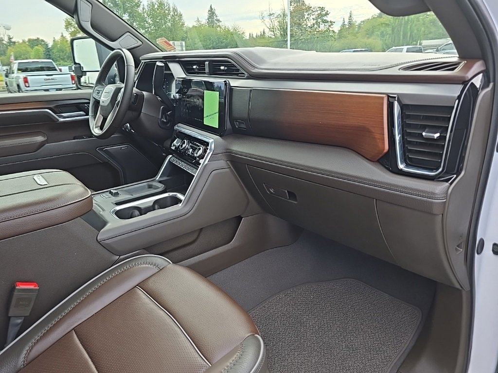 Used 2025 GMC Sierra 3500 Denali w/ Denali Reserve Package image 35