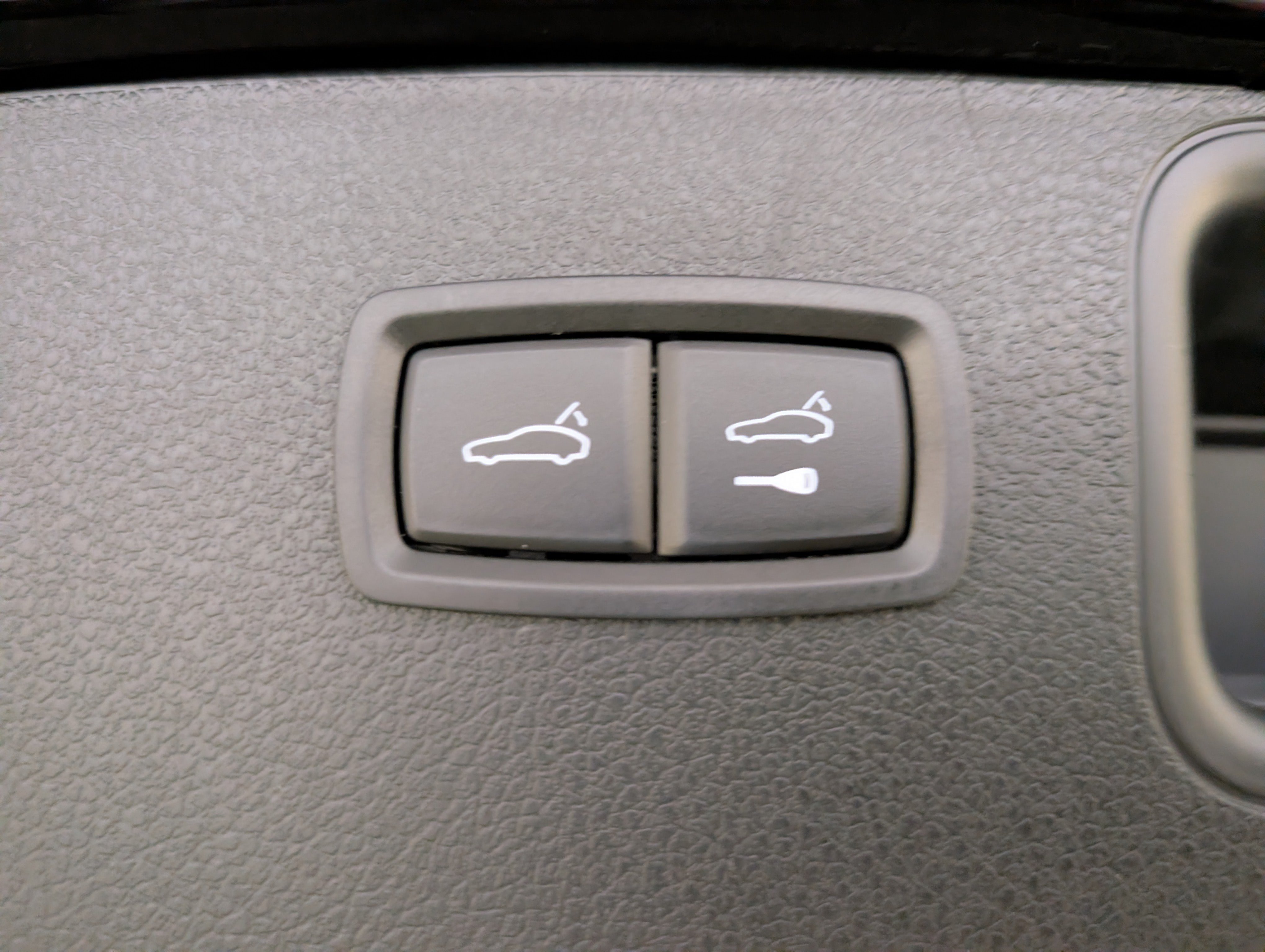 Certified 2026 Porsche Macan AWD/4WD image 25