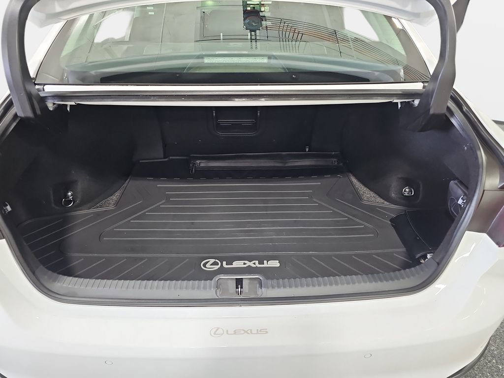 Used 2023 Lexus ES 250 w/ Protection Package (P2) AWD/4WD image 14
