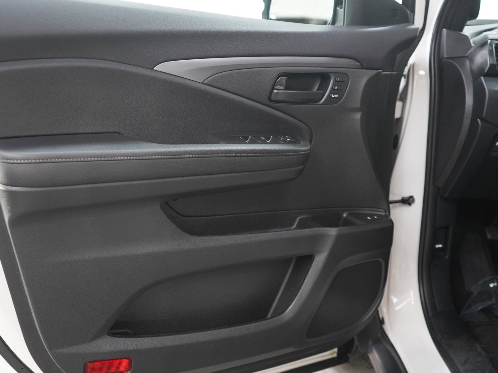 Used 2023 Honda Passport EX-L image 19