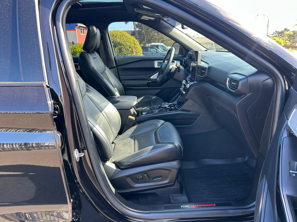 Used 2022 Ford Explorer ST w/ Equipment Group 401A AWD/4WD image 32