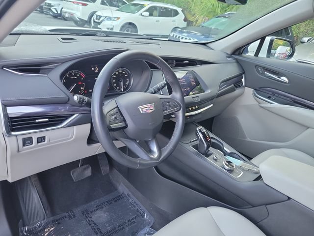 Used 2022 Cadillac XT4 Luxury FWD image 17