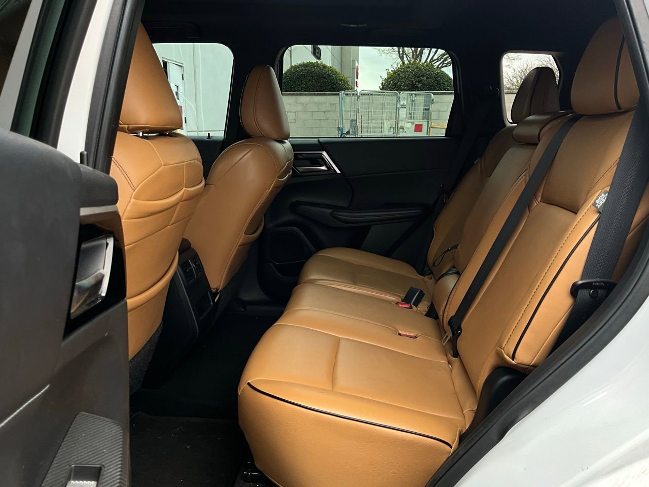 Used 2022 Mitsubishi Outlander SE image 12