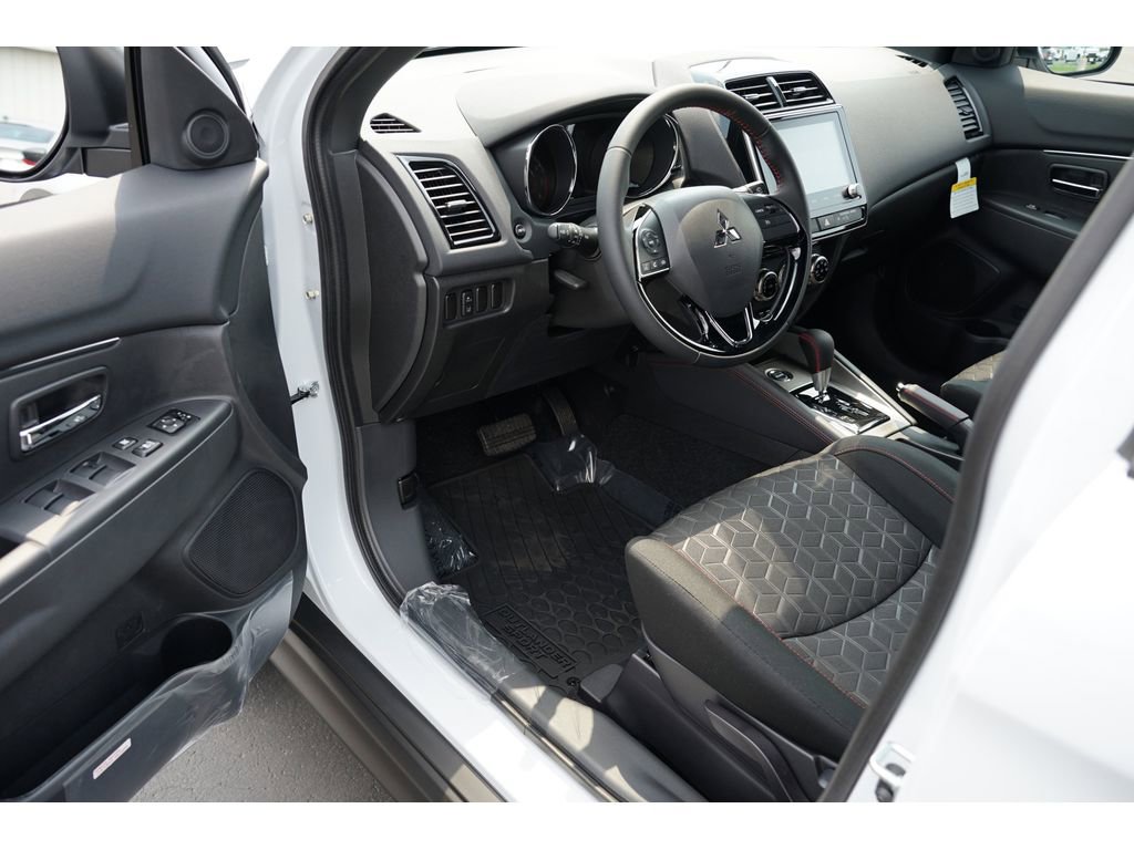 New 2025 Mitsubishi Outlander Sport AWD image 13