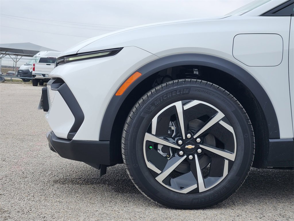 New 2026 Chevrolet Equinox EV LT image 5