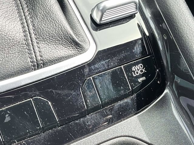 Used 2025 Jeep Compass Sport image 30