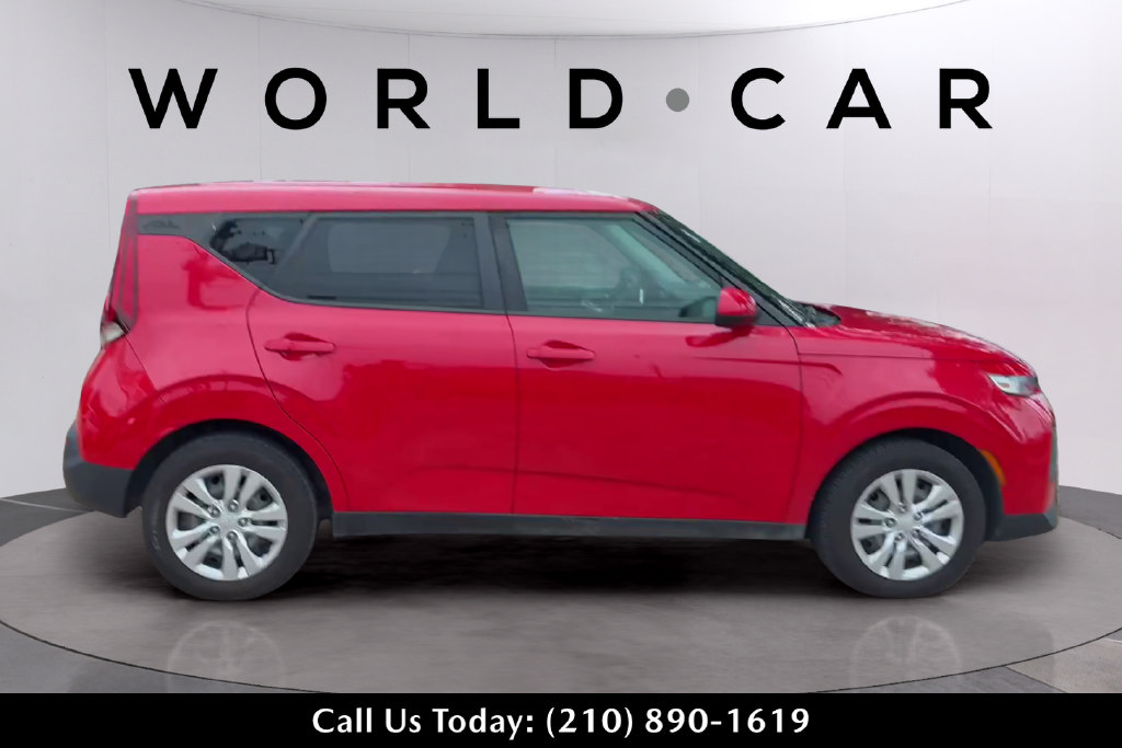 Used 2020 Kia Soul LX FWD image 4