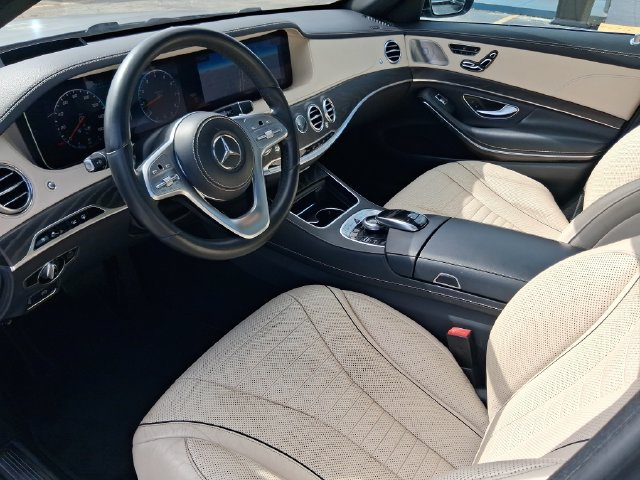 Used 2018 Mercedes-Benz S 560 Sedan image 11
