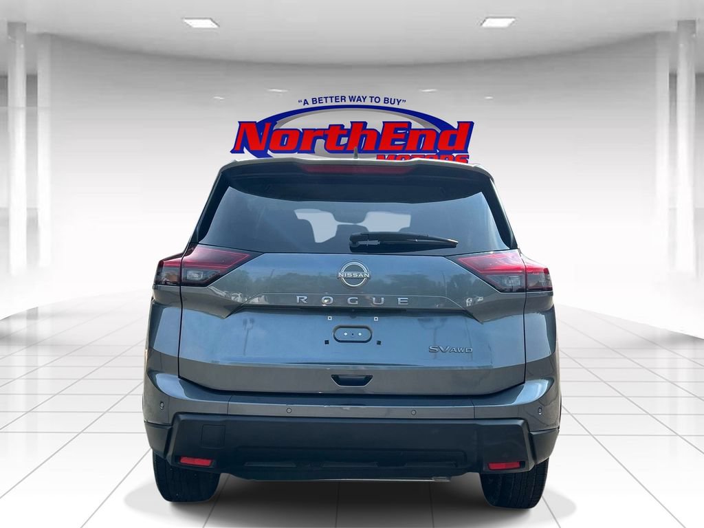 Used 2024 Nissan Rogue SV AWD/4WD image 4
