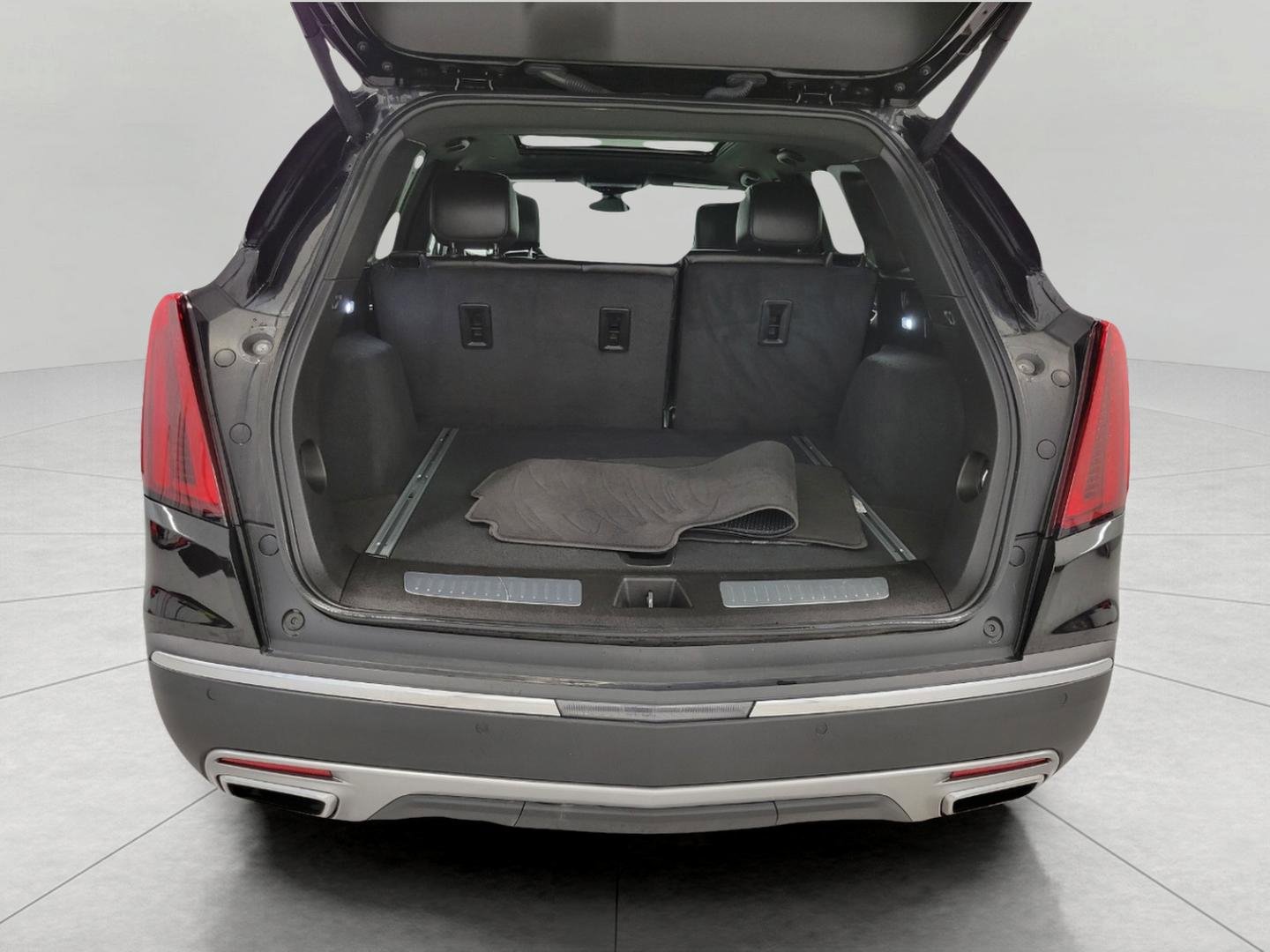 Certified 2025 Cadillac XT5 Premium Luxury image 14