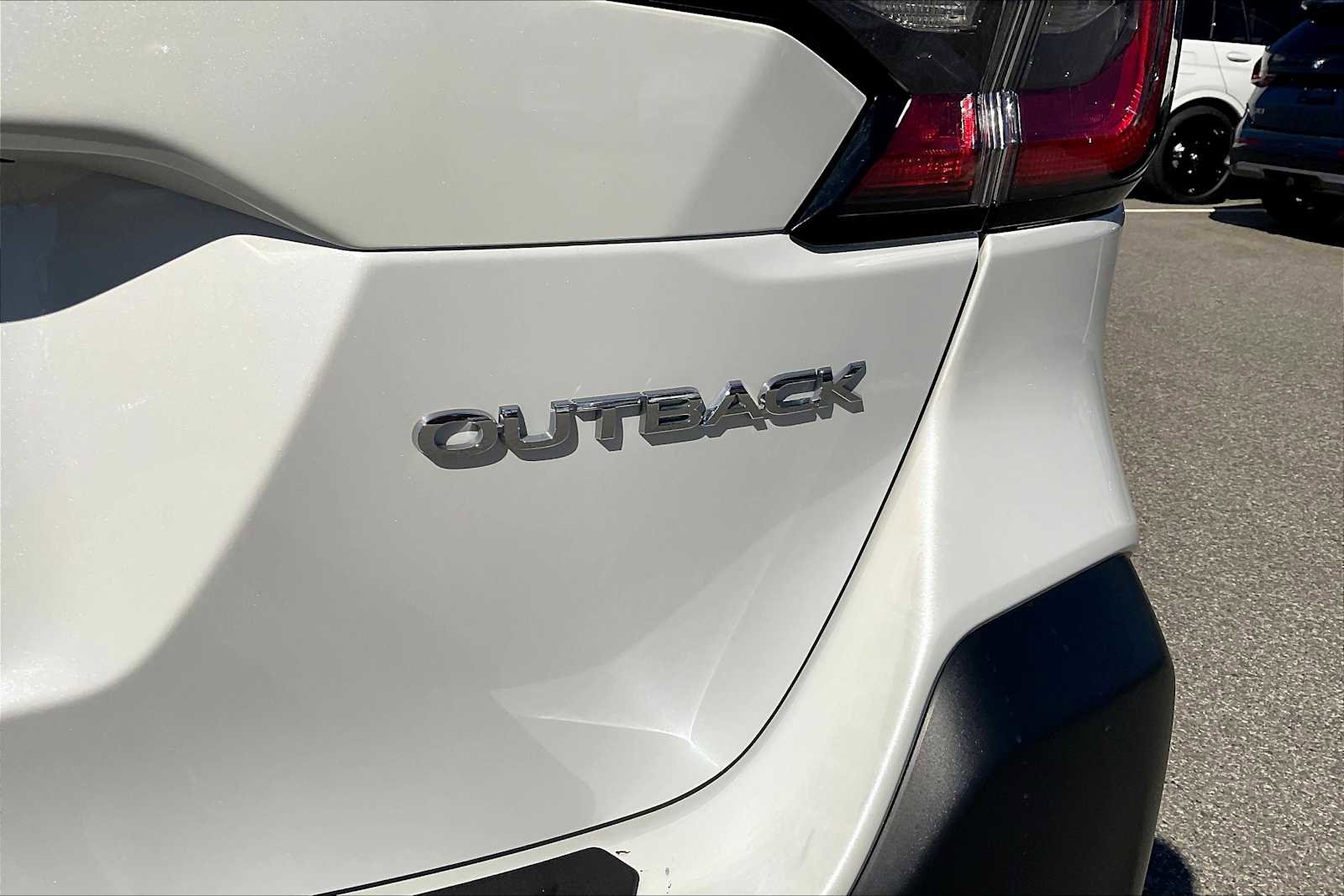 Used 2024 Subaru Outback Limited AWD/4WD image 17