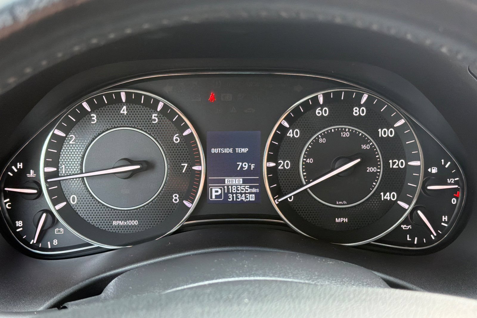 Used 2017 Nissan Armada Platinum w/ Interior Lighting Package AWD/4WD image 26