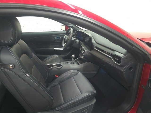 Used 2024 Ford Mustang Premium image 4