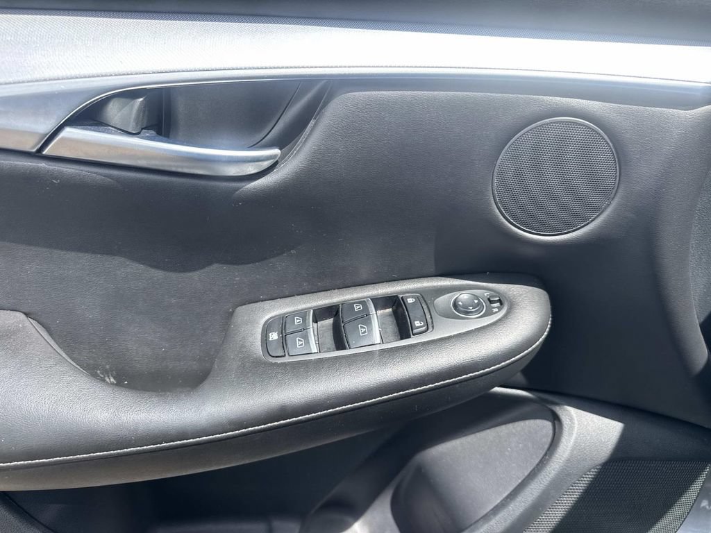 Used 2021 INFINITI QX50 Luxe FWD image 22