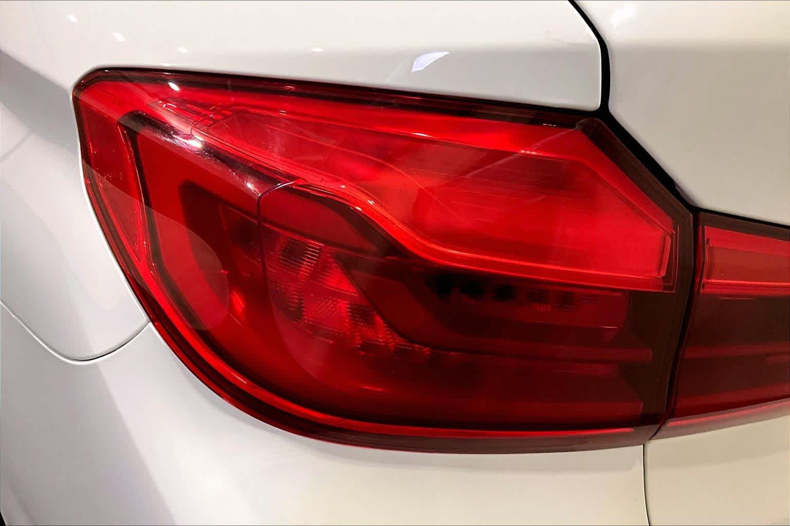 Used 2018 BMW 530i xDrive w/ Premium Package AWD/4WD image 45