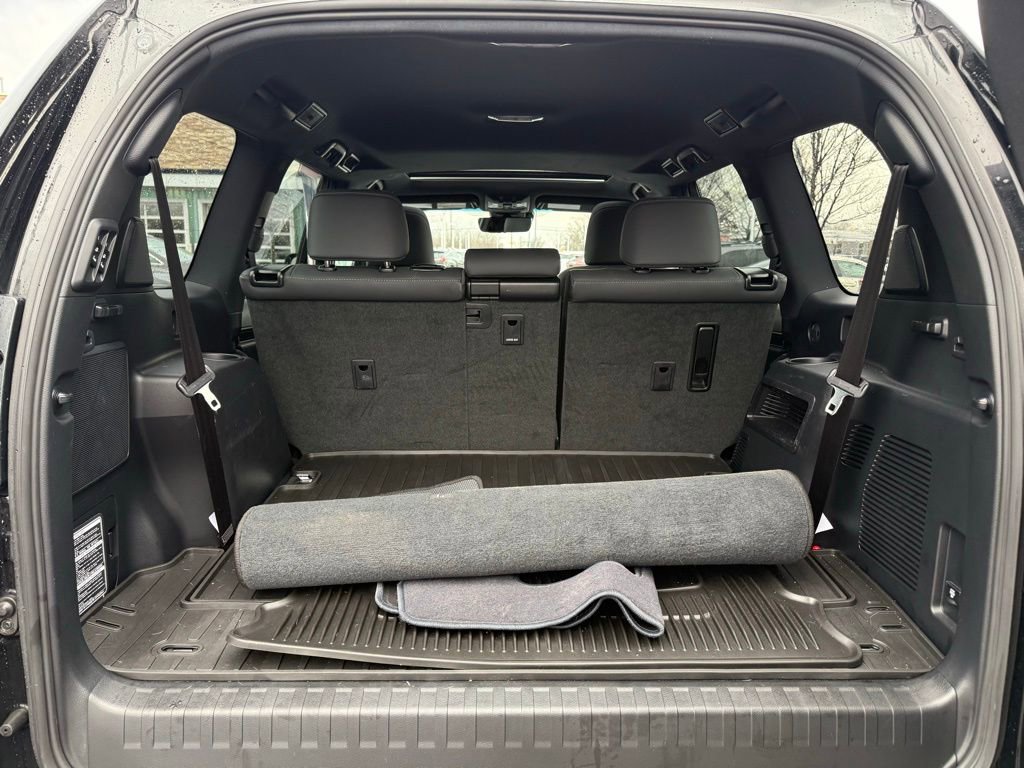 Used 2023 Lexus GX 460 Premium w/ Premium Plus Package image 18