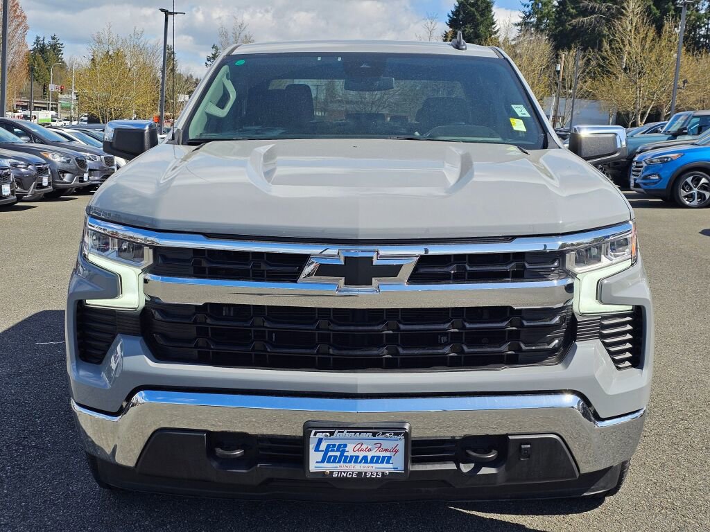 Used 2024 Chevrolet Silverado 1500 LT w/ Z71 Off-Road Package image 2