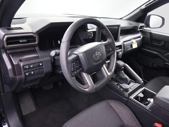 New 2025 Toyota 4Runner SR5 AWD/4WD image 18