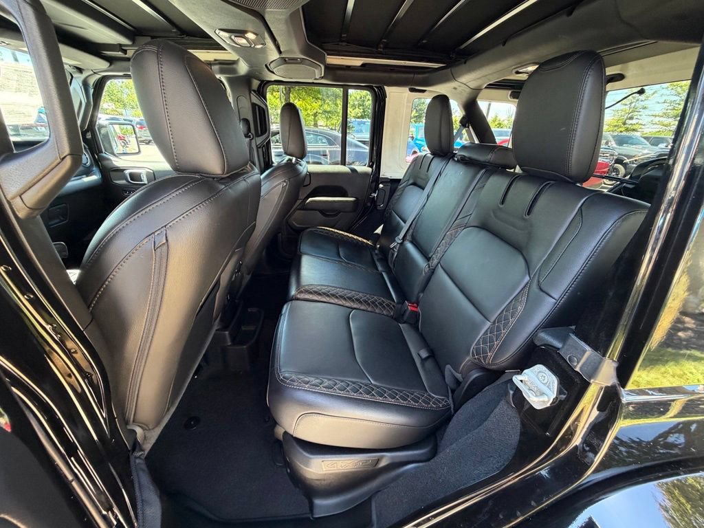Used 2021 Jeep Wrangler Unlimited Sahara AWD/4WD image 18