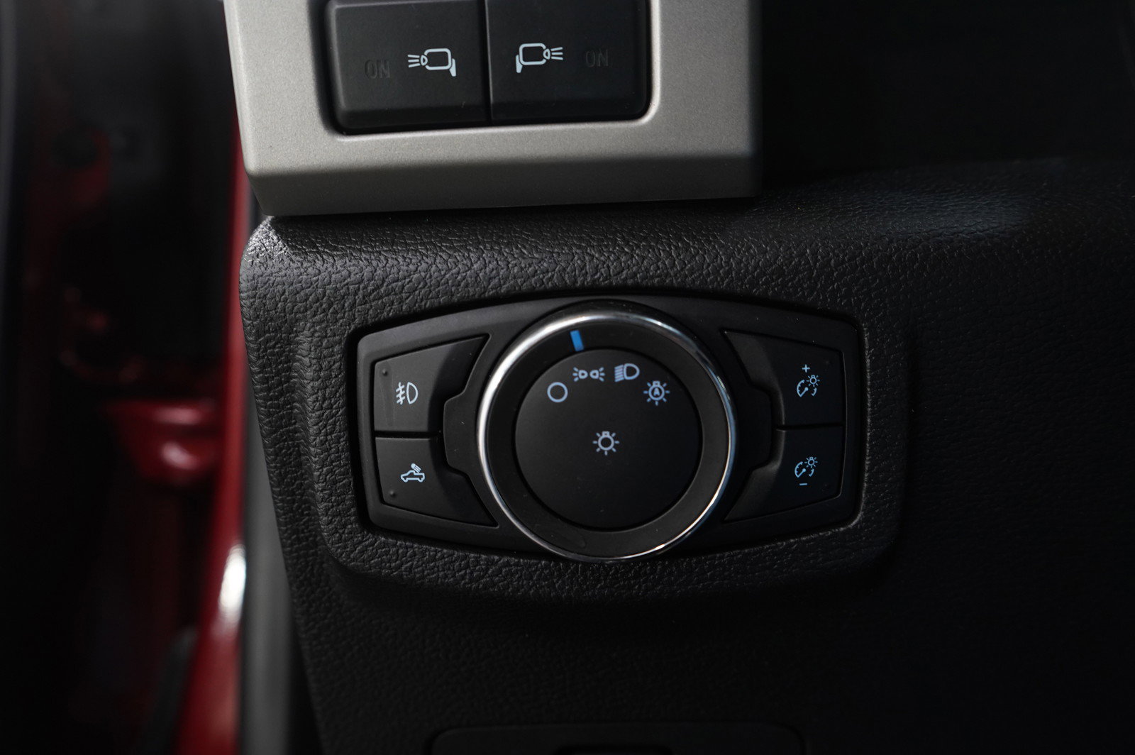 Used 2017 Ford F250 Lariat w/ Chrome Package image 24