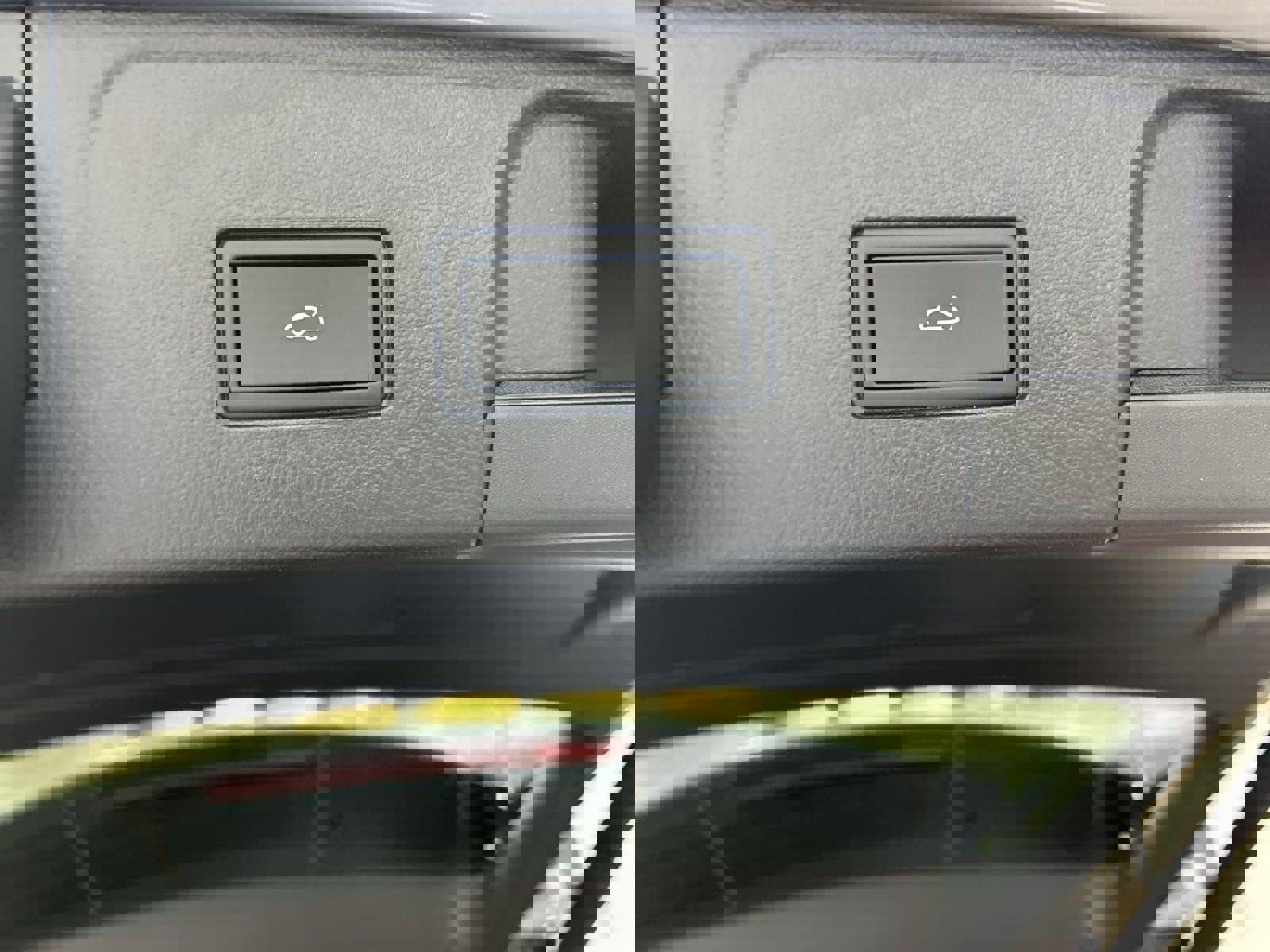 New 2025 Volkswagen Atlas SE image 28