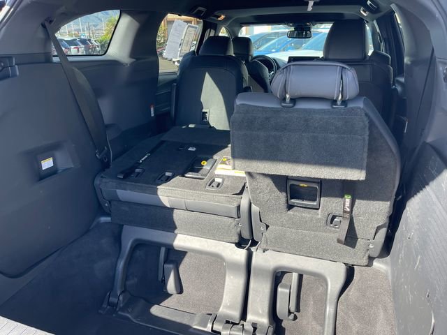 Used 2021 Toyota Sienna XSE w/ XSE Plus Package FWD image 13