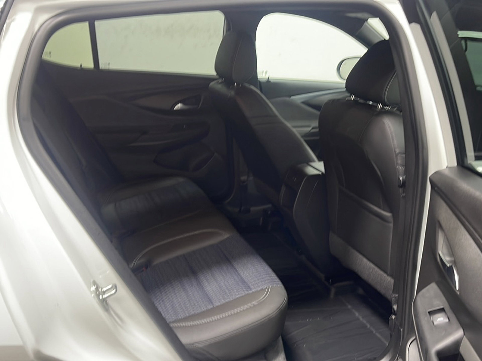 Used 2025 Buick Envista Preferred w/ Convenience I Package FWD image 20