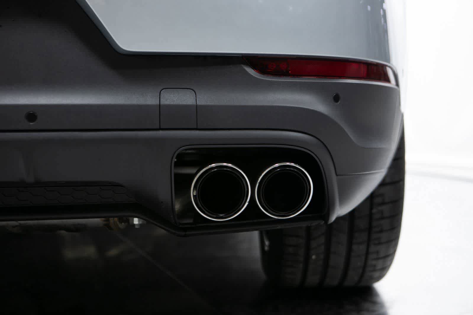 Certified 2025 Porsche Cayenne S image 39