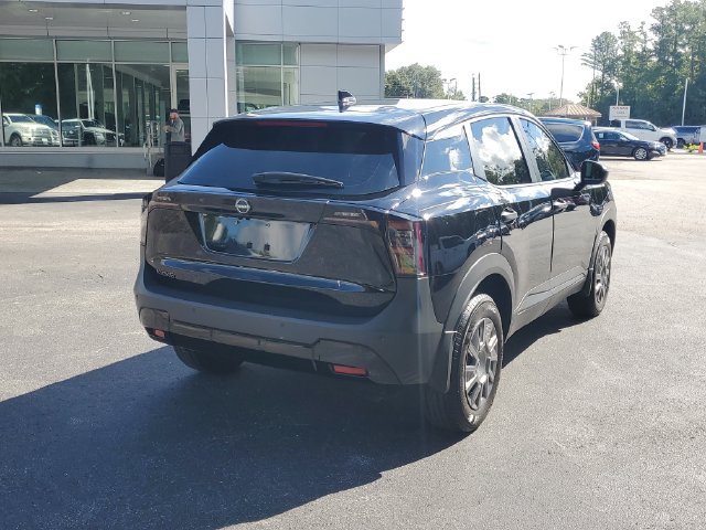 Used 2025 Nissan Kicks S FWD image 5