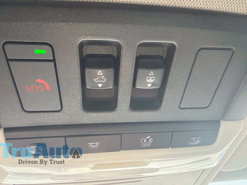 Used 2024 Nissan Rogue Platinum w/ Platinum Premium Package FWD image 40