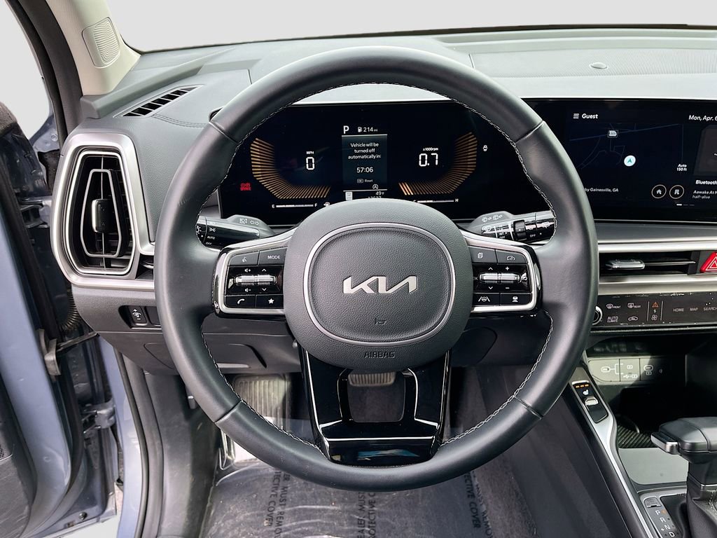 Certified 2025 Kia Sorento S w/ Panoramic Sunroof Package FWD image 17