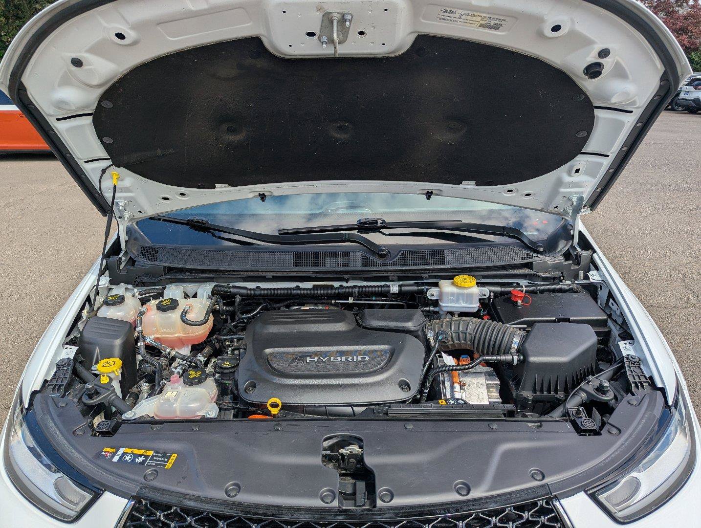 Used 2023 Chrysler Pacifica Touring-L FWD image 40
