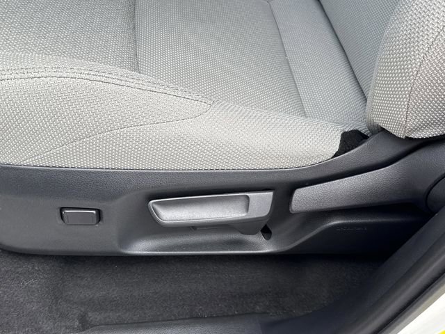 Used 2025 Toyota 4Runner SR5 AWD/4WD image 33
