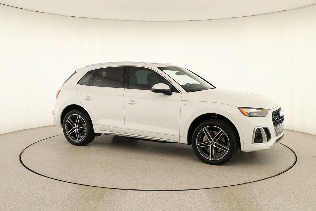 Certified 2024 Audi Q5 e Premium w/ Convenience Package AWD/4WD image 9