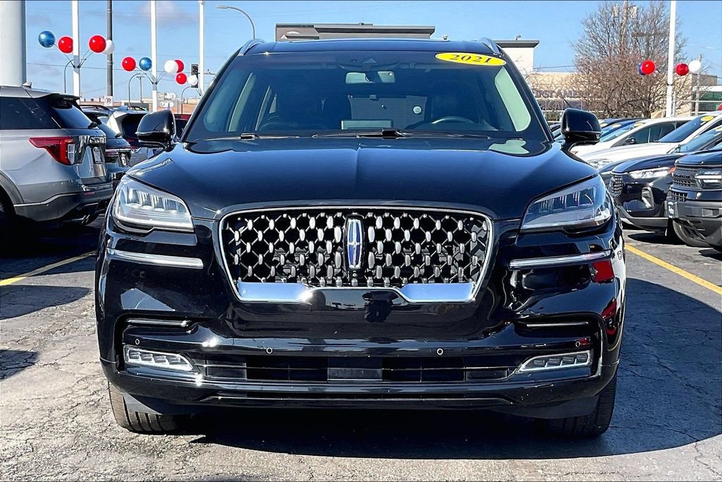 Used 2021 Lincoln Aviator Grand Touring AWD/4WD image 2